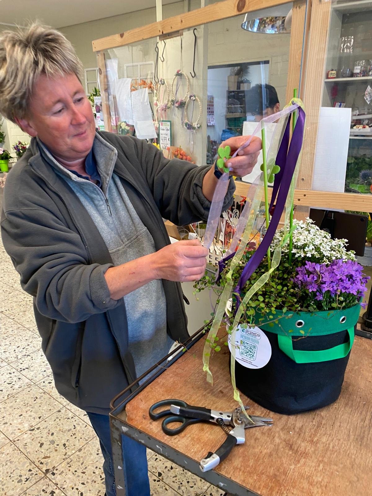 Heide-Marie Ernst – Floristik-Meisterin bei der Arbeit mit dem 11l FlexMaster™